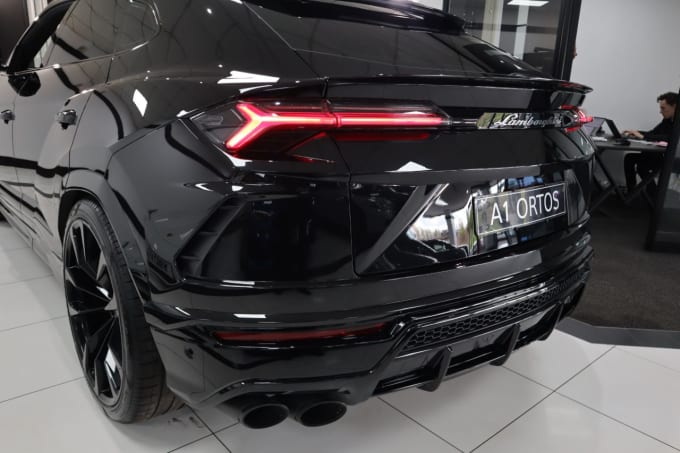 2025 Lamborghini Urus