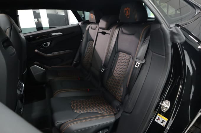 2025 Lamborghini Urus