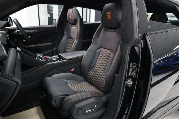 2025 Lamborghini Urus
