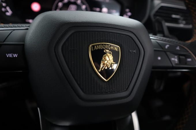 2025 Lamborghini Urus