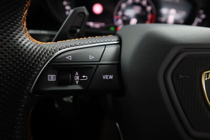 2025 Lamborghini Urus