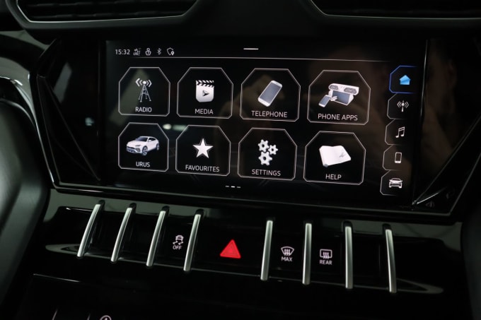 2025 Lamborghini Urus