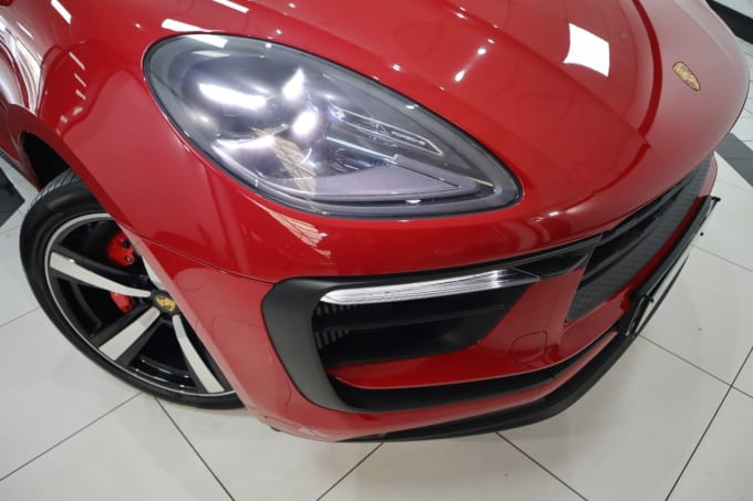 2025 Porsche Macan