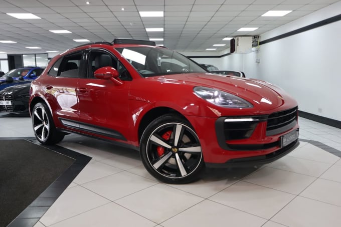 2025 Porsche Macan