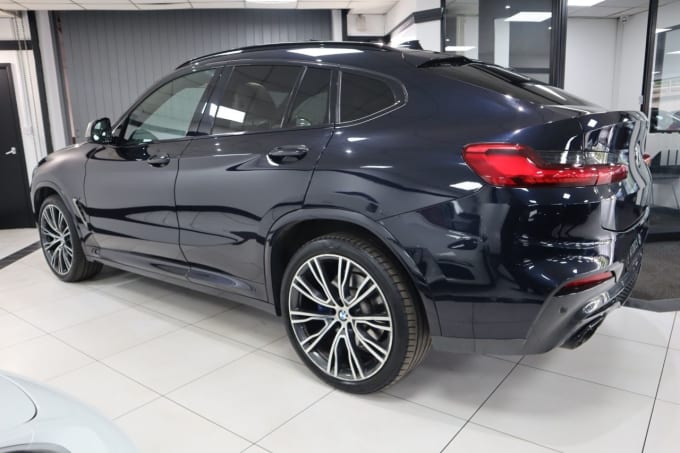2025 BMW X4