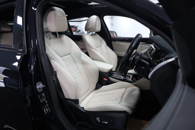 2025 BMW X4