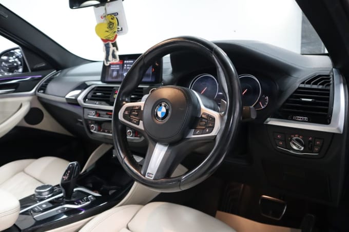 2025 BMW X4
