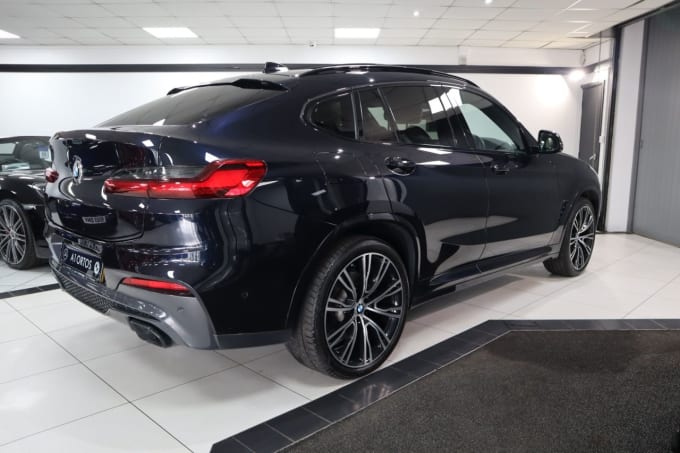 2025 BMW X4