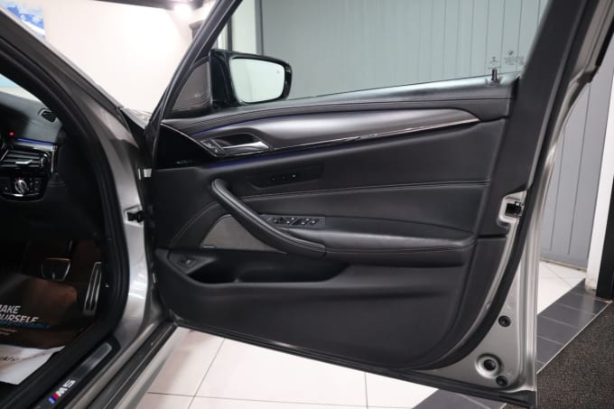 2025 BMW M5