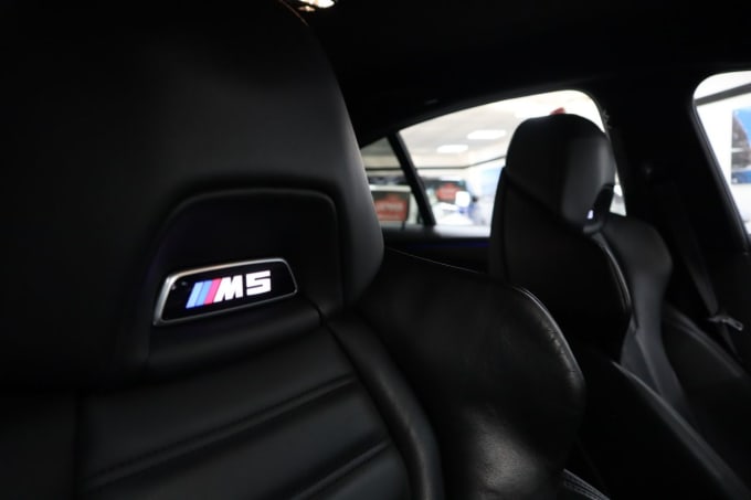 2025 BMW M5