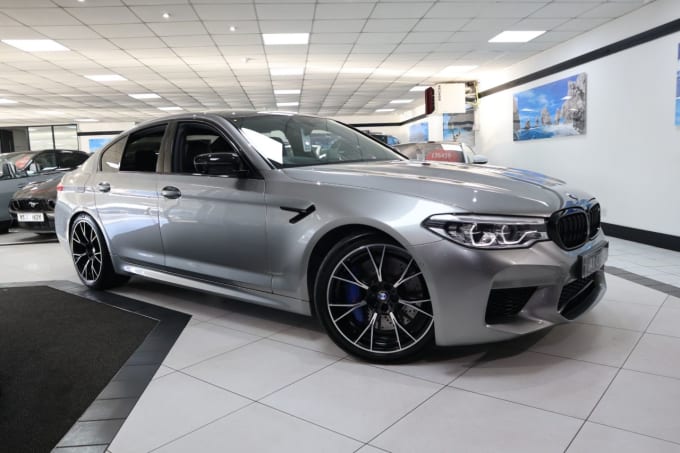 2025 BMW M5
