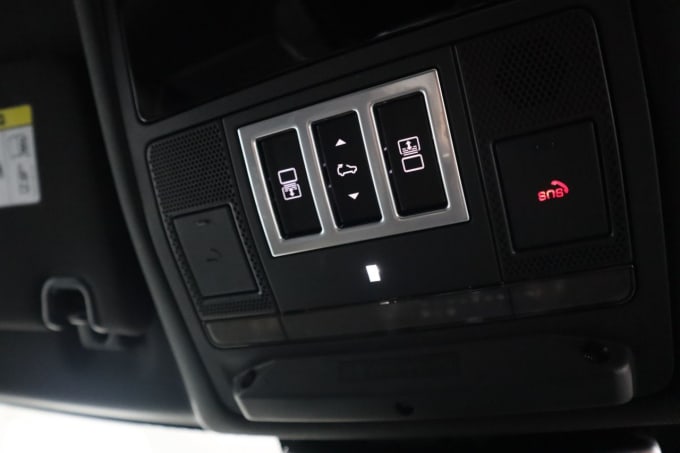 2025 Land Rover Discovery