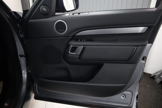 2025 Land Rover Discovery