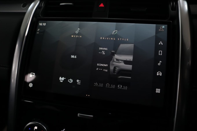 2025 Land Rover Discovery
