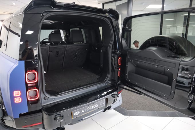 2025 Land Rover Defender