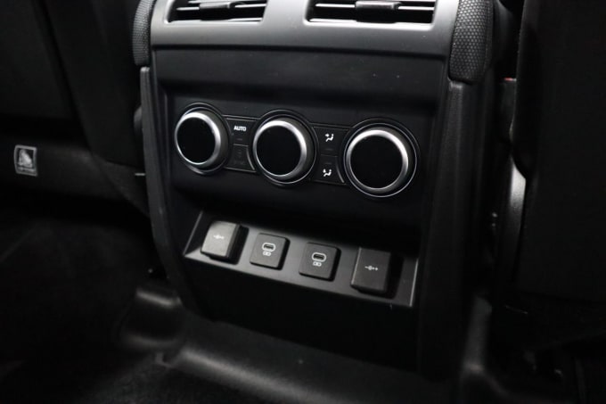 2025 Land Rover Defender