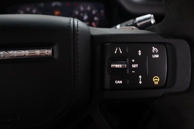 2025 Land Rover Defender