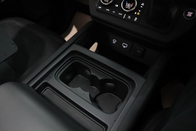 2025 Land Rover Defender