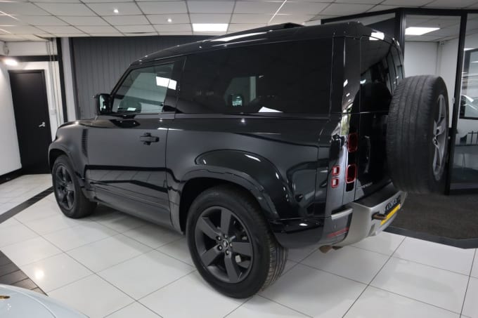 2025 Land Rover Defender