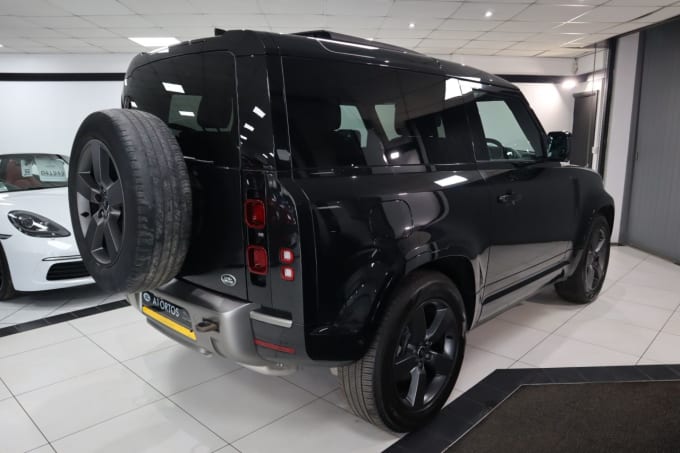2025 Land Rover Defender