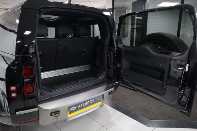 2025 Land Rover Defender