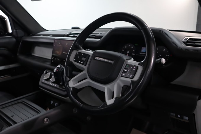 2025 Land Rover Defender