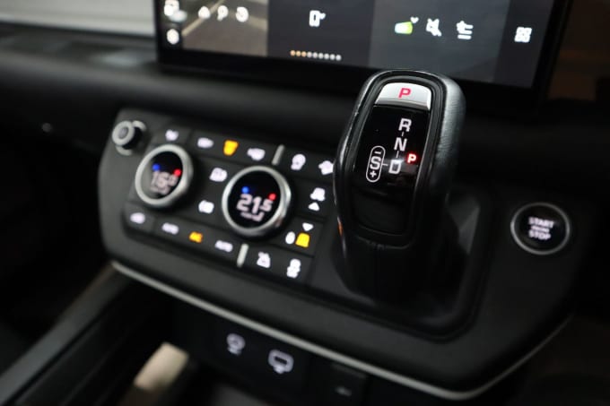 2025 Land Rover Defender