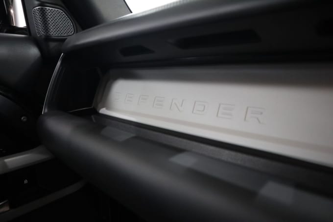 2025 Land Rover Defender