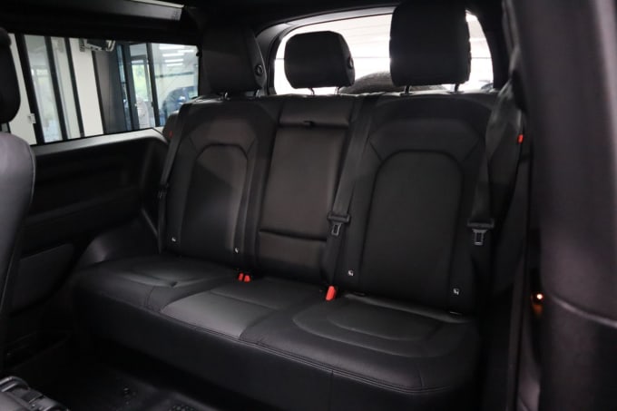 2025 Land Rover Defender