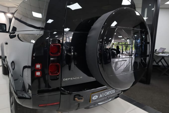 2025 Land Rover Defender