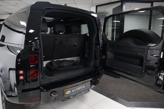 2025 Land Rover Defender