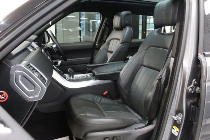 2025 Land Rover Range Rover Sport