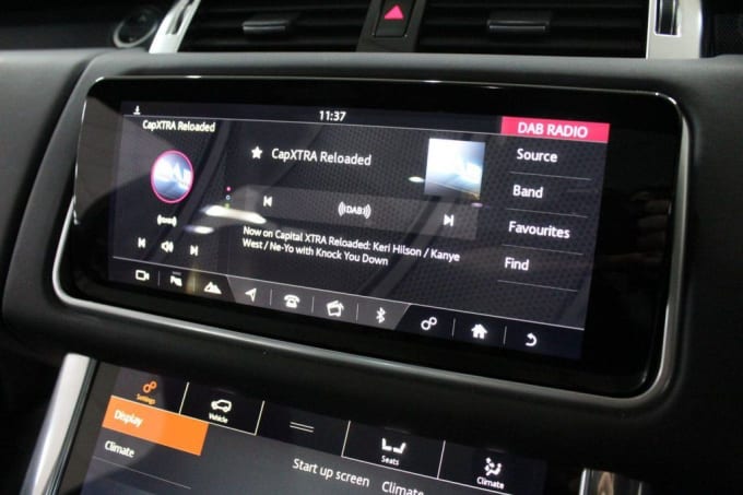2025 Land Rover Range Rover Sport