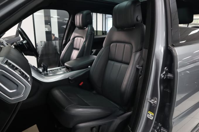 2025 Land Rover Range Rover Sport