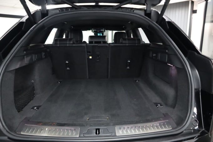 2025 Land Rover Range Rover Velar