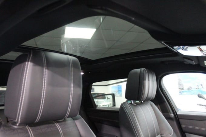 2025 Land Rover Range Rover Velar
