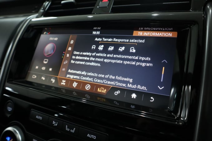 2025 Land Rover Discovery
