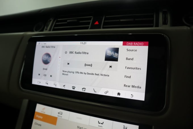 2025 Land Rover Range Rover