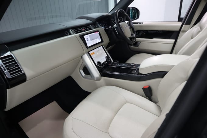 2025 Land Rover Range Rover