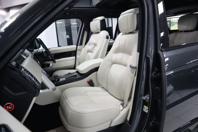 2025 Land Rover Range Rover