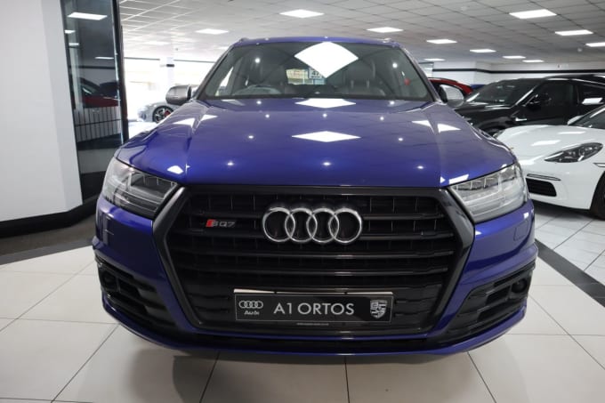 2025 Audi Sq7