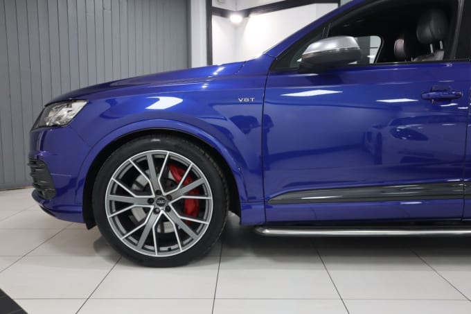 2025 Audi Sq7