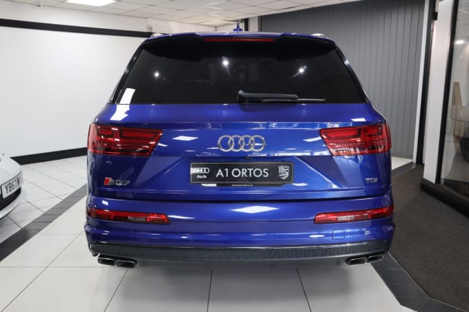 2025 Audi Sq7