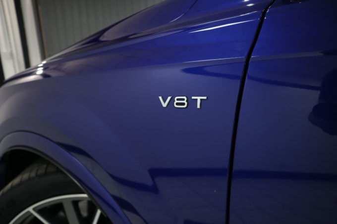 2025 Audi Sq7