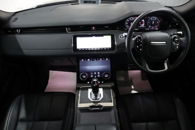 2025 Land Rover Range Rover Evoque