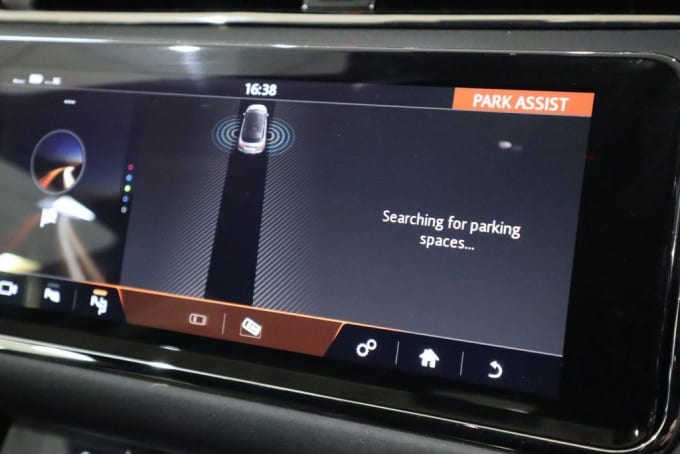 2025 Land Rover Range Rover Evoque