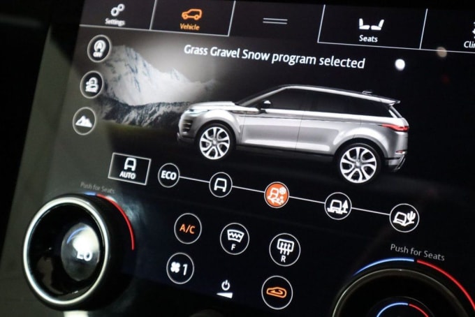 2025 Land Rover Range Rover Evoque