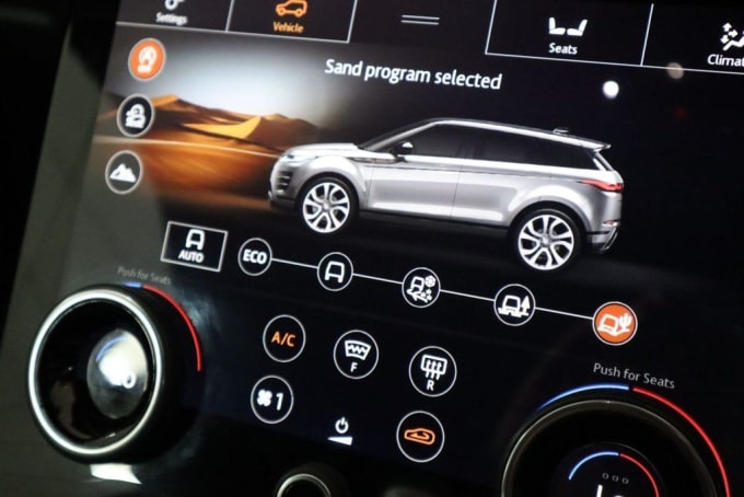 2025 Land Rover Range Rover Evoque