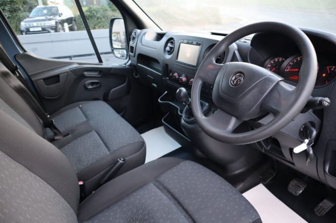 2025 Vauxhall Movano