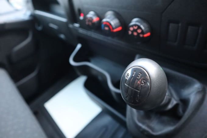 2025 Vauxhall Movano